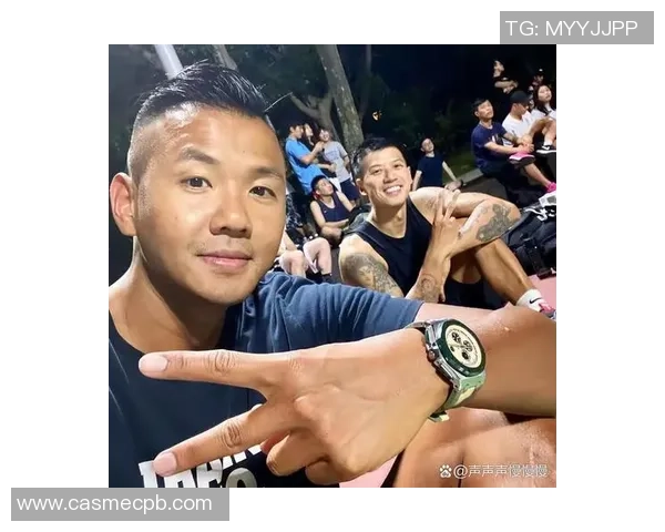 足球场上的黑人帅哥们展现魅力与风采引领潮流风尚